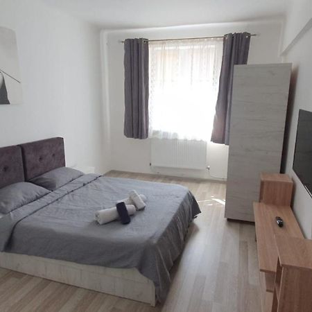 Aeroport Accommodation Bacău Eksteriør bilde