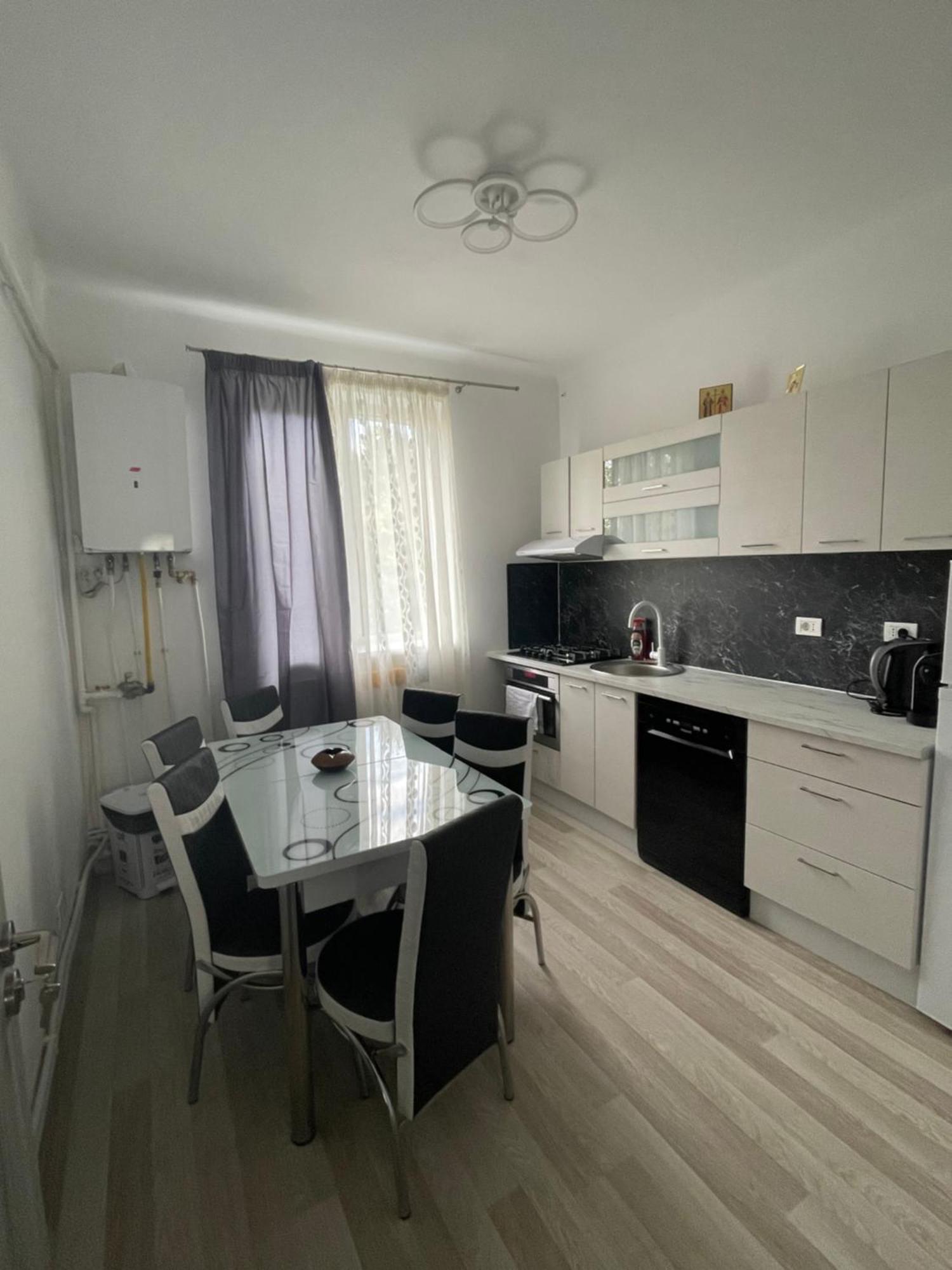 Aeroport Accommodation Bacău Eksteriør bilde